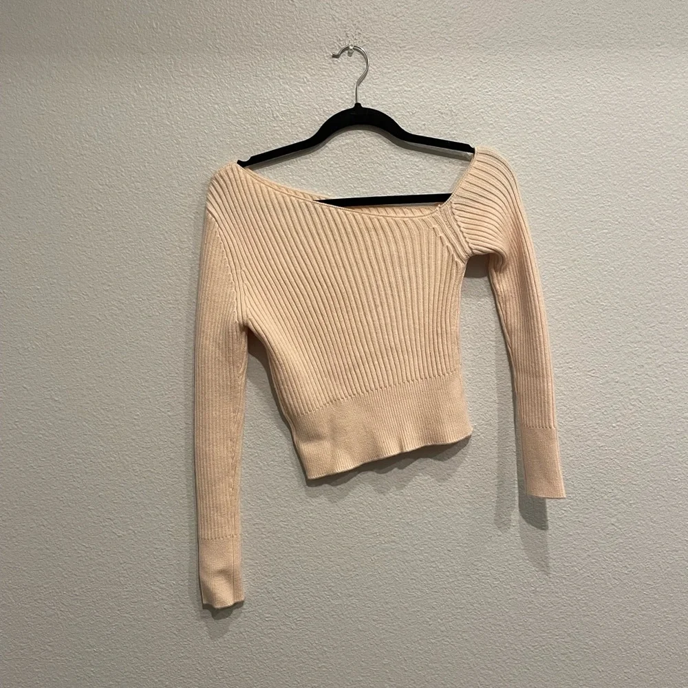 Beige off the shoulder cut out cropped sweater - Picture 2 of 5
